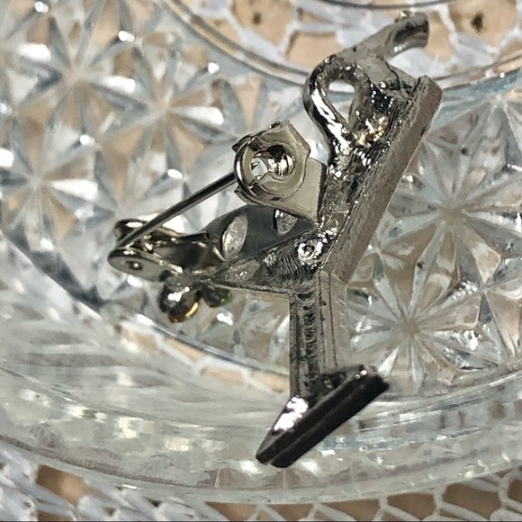 MARTINI Brooch Pin Silver Tone Red Green Clear Rhinestones 1” - Picture 4 of 5